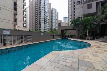 Apartamento à venda com 70m², 2 quartos e 2 vagas Apartamento à venda com 70m², 2 quartos e 2 vagasÁrea comum - Piscina