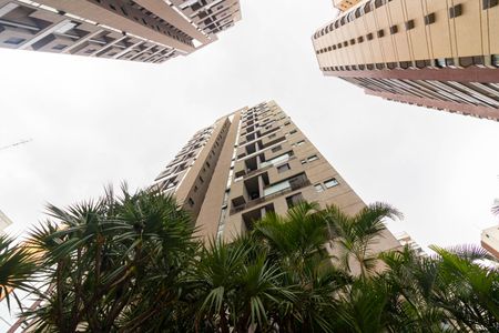 Apartamento à venda com 70m², 2 quartos e 2 vagas Apartamento à venda com 70m², 2 quartos e 2 vagasFachada do Prédio