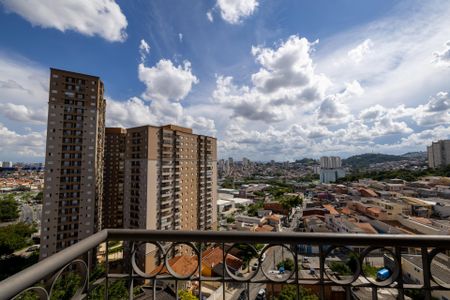 Varanda de apartamento para alugar com 2 quartos, 55m² em Jardim Tupanci, Barueri