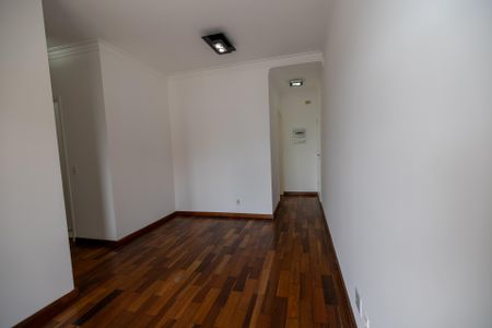 sala de apartamento para alugar com 2 quartos, 55m² em Jardim Tupanci, Barueri