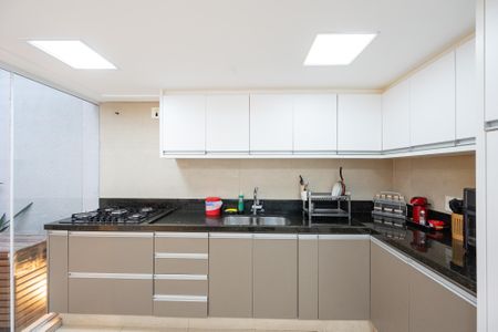 Casa à venda com 128m², 3 quartos e 2 vagasCozinha