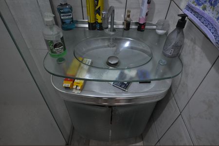 Apartamento à venda com 58m², 2 quartos e 1 vagaBanheiro Social