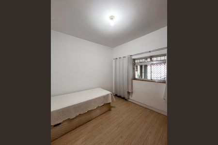 Quarto 1 de casa para alugar com 2 quartos, 120m² em Vila Brasilio Machado, São Paulo