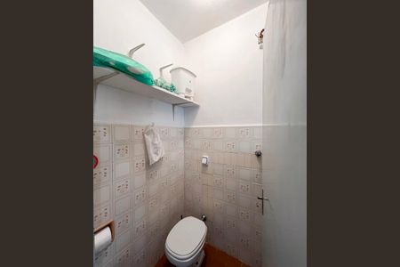 Casa para alugar com 120m², 2 quartos e 1 vaga Casa para alugar com 120m², 2 quartos e 1 vagaBanheiro de serviço