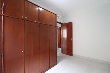 Quarto 1 de apartamento para alugar com 3 quartos, 60m² em Lídice, Uberlândia