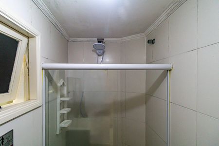 Banheiro de casa para alugar com 1 quarto, 50m² em Jardim Ester, São Paulo