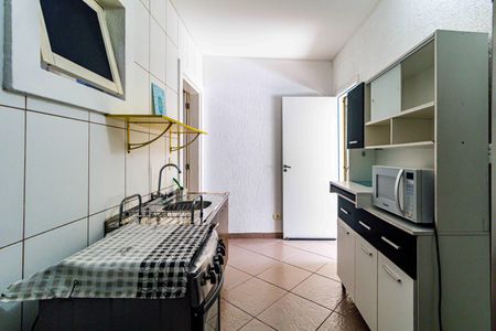 Cozinha de casa para alugar com 1 quarto, 50m² em Jardim Ester, São Paulo