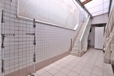 Casa à venda com 134m², 3 quartos e 2 vagasLavanderia