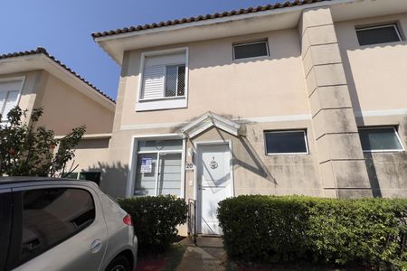 Casa de condomínio para alugar com 90m², 3 quartos e 2 vagasFachada com placa
