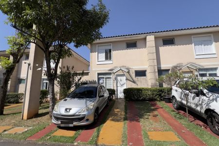 Casa de condomínio para alugar com 90m², 3 quartos e 2 vagasFachada