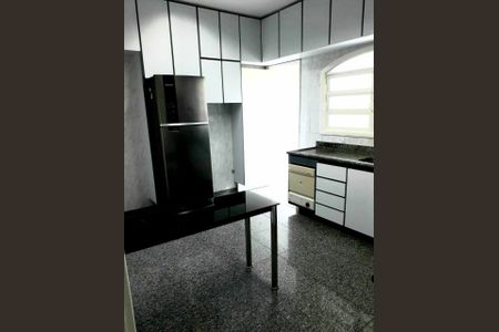 Cozinha de apartamento para alugar com 3 quartos, 105m² em Jardim Santa Maria, Guarujá