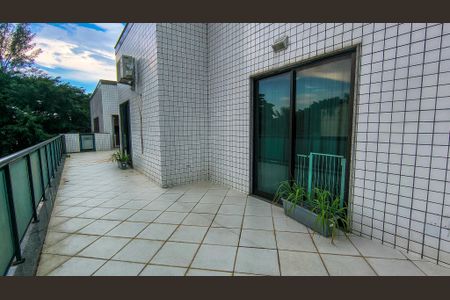 Apartamento para alugar com 312m², 4 quartos e 3 vagasVaranda 