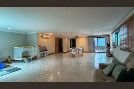 Apartamento para alugar com 312m², 4 quartos e 3 vagasSala