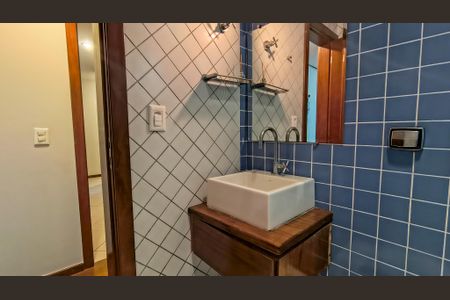 Apartamento para alugar com 312m², 4 quartos e 3 vagasBanheiro da Suíte 2