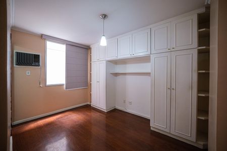 Apartamento à venda com 77m², 2 quartos e 1 vagaQuarto Suite