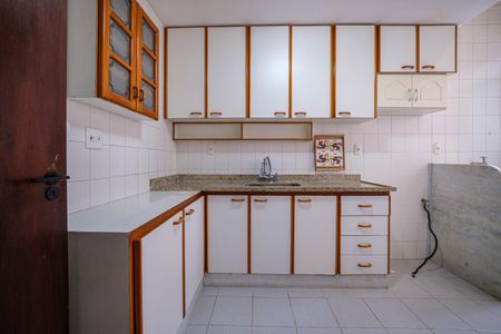 Apartamento à venda com 77m², 2 quartos e 1 vagaCozinha
