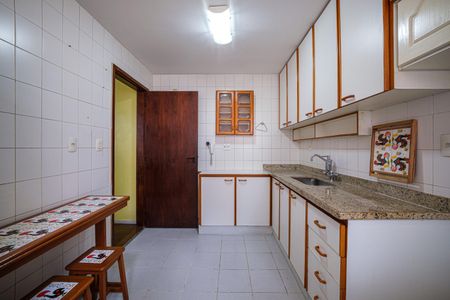 Apartamento à venda com 77m², 2 quartos e 1 vagaCozinha