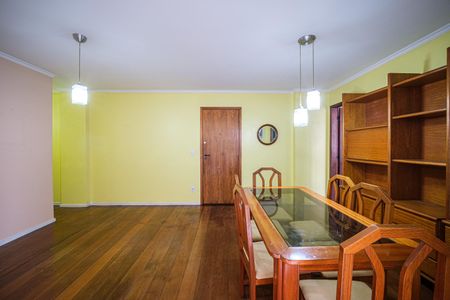 Apartamento à venda com 77m², 2 quartos e 1 vagaSala