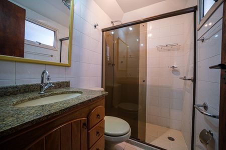 Apartamento à venda com 77m², 2 quartos e 1 vagaBanheiro Suite