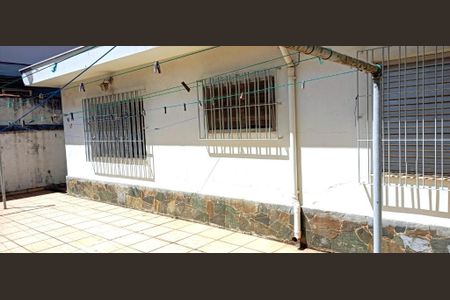 Casa à venda com 239m², 3 quartos e 2 vagasFoto 02