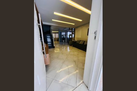 Casa à venda com 160m², 3 quartos e 3 vagasFoto 05