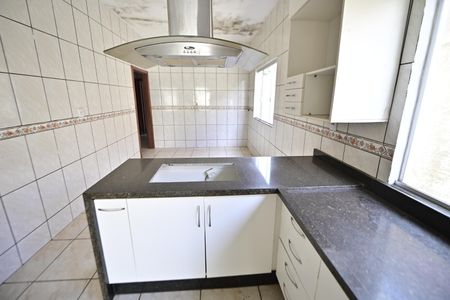 Casa para alugar com 276m², 3 quartos e 2 vagas