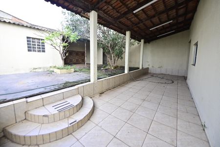 Casa para alugar com 276m², 3 quartos e 2 vagas