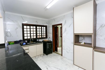 Casa para alugar com 175m², 4 quartos e 2 vagascozinha