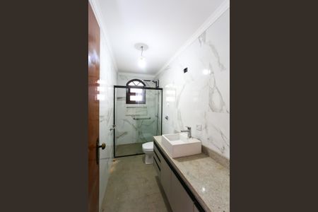 Casa para alugar com 175m², 4 quartos e 2 vagasBanheiro