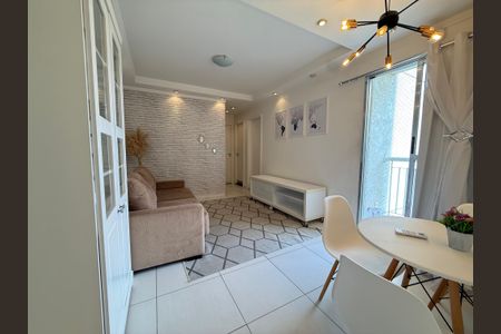 Sala de apartamento para alugar com 2 quartos, 55m² em Itaquera, São Paulo