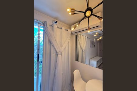 Sala de apartamento para alugar com 2 quartos, 55m² em Itaquera, São Paulo