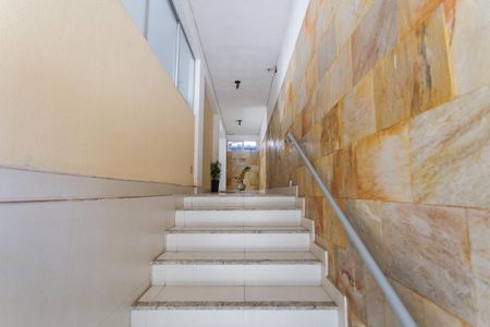 Apartamento à venda com 170m², 5 quartos e 2 vagas Apartamento à venda com 170m², 5 quartos e 2 vagasHall de entrada