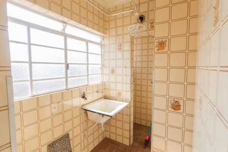 Apartamento à venda com 170m², 5 quartos e 2 vagas Apartamento à venda com 170m², 5 quartos e 2 vagasÁrea de Serviço