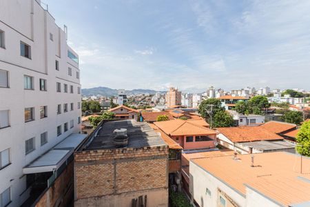 Apartamento à venda com 170m², 5 quartos e 2 vagas Apartamento à venda com 170m², 5 quartos e 2 vagasVista da Cobertura/Área de Serviço