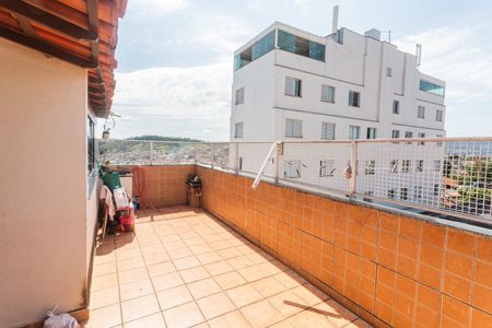 Apartamento à venda com 170m², 5 quartos e 2 vagas Apartamento à venda com 170m², 5 quartos e 2 vagasCobertura/Área de Serviço