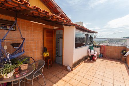 Apartamento à venda com 170m², 5 quartos e 2 vagas Apartamento à venda com 170m², 5 quartos e 2 vagasCobertura/Área de Serviço