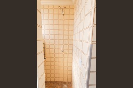 Apartamento à venda com 170m², 5 quartos e 2 vagas Apartamento à venda com 170m², 5 quartos e 2 vagasBanheiro de serviço/Despensa