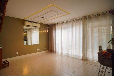 Casa de condomínio à venda com 124m², 3 quartos e 2 vagasSala de Jantar