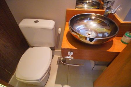 Casa de condomínio à venda com 124m², 3 quartos e 2 vagasLavabo