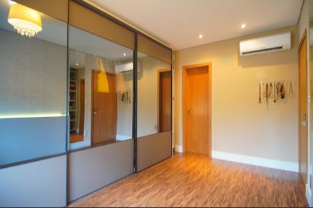 Casa de condomínio à venda com 124m², 3 quartos e 2 vagasSuíte