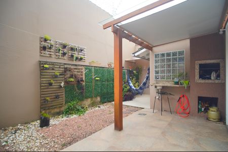 Casa de condomínio à venda com 124m², 3 quartos e 2 vagasChurrasqueira