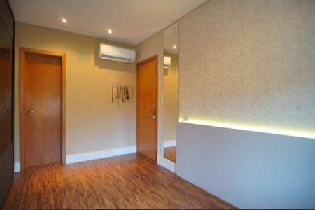 Casa de condomínio à venda com 124m², 3 quartos e 2 vagasSuíte