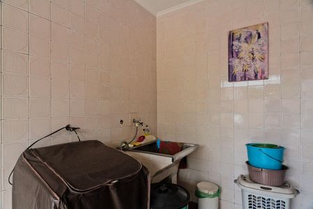 Casa à venda com 346m², 5 quartos e 3 vagas Casa à venda com 346m², 5 quartos e 3 vagasÁrea de Serviço