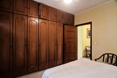 Casa à venda com 346m², 5 quartos e 3 vagasSuíte 1