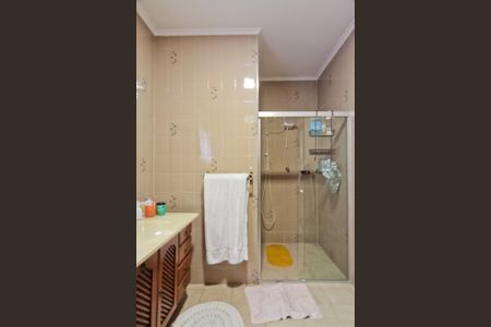 Casa à venda com 346m², 5 quartos e 3 vagas Casa à venda com 346m², 5 quartos e 3 vagasBanheiro da Suíte 3