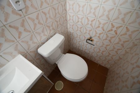 Banheiro de kitnet/studio para alugar com 1 quarto, 44m² em Centro, Campinas