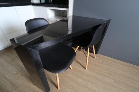 Sala de apartamento para alugar com 1 quarto, 40m² em Saraiva, Uberlândia