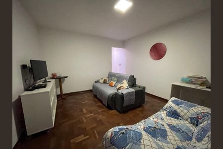 Casa à venda com 250m², 4 quartos e 3 vagasSala