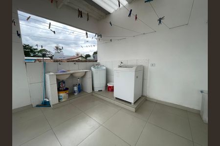 Casa à venda com 250m², 4 quartos e 3 vagasÁrea de Serviço