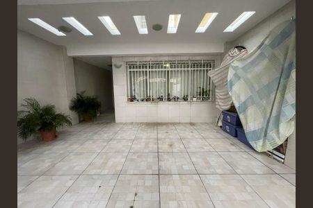 Casa à venda com 250m², 4 quartos e 3 vagasGaragem